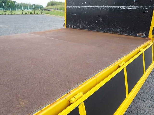 いすゞフォワード道路作業車中型（4t）[写真14]