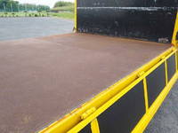 いすゞフォワード道路作業車中型（4t）[写真15]