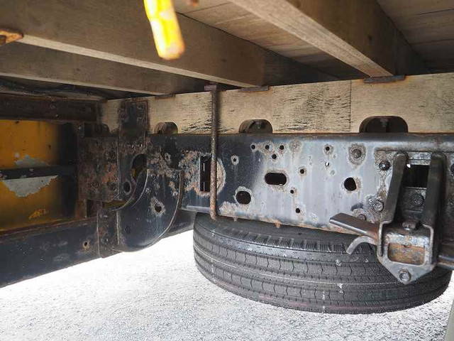 いすゞフォワード道路作業車中型（4t）[写真25]