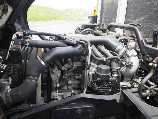 いすゞフォワード道路作業車中型（4t）[写真30]