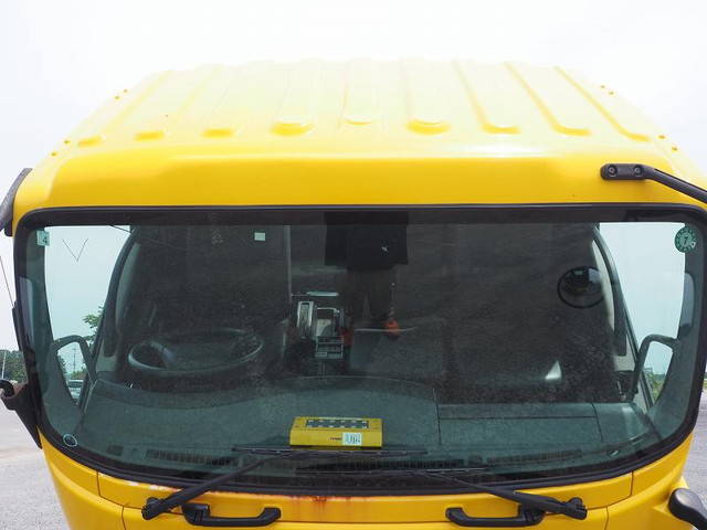 いすゞフォワード道路作業車中型（4t）[写真32]