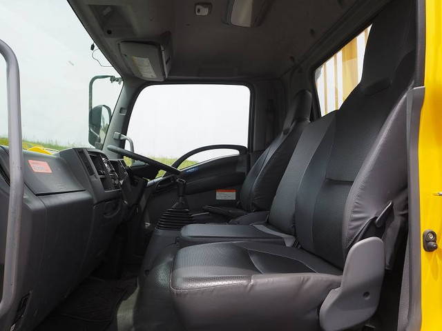 いすゞフォワード道路作業車中型（4t）[写真34]