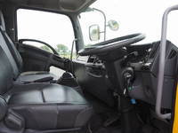 いすゞフォワード道路作業車中型（4t）[写真36]