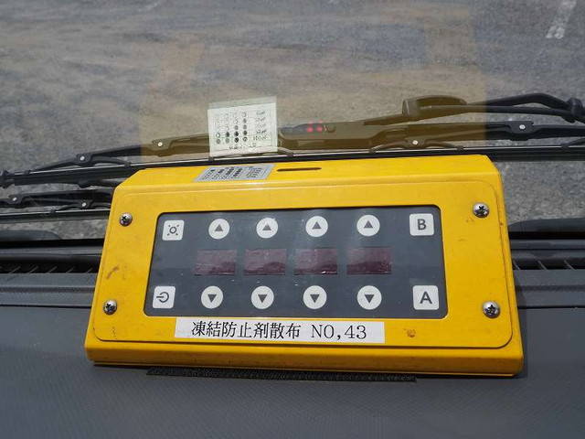 いすゞフォワード道路作業車中型（4t）[写真36]