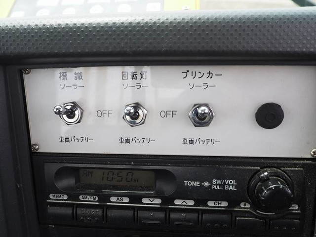 いすゞフォワード道路作業車中型（4t）[写真38]