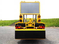 いすゞフォワード道路作業車中型（4t）[写真07]