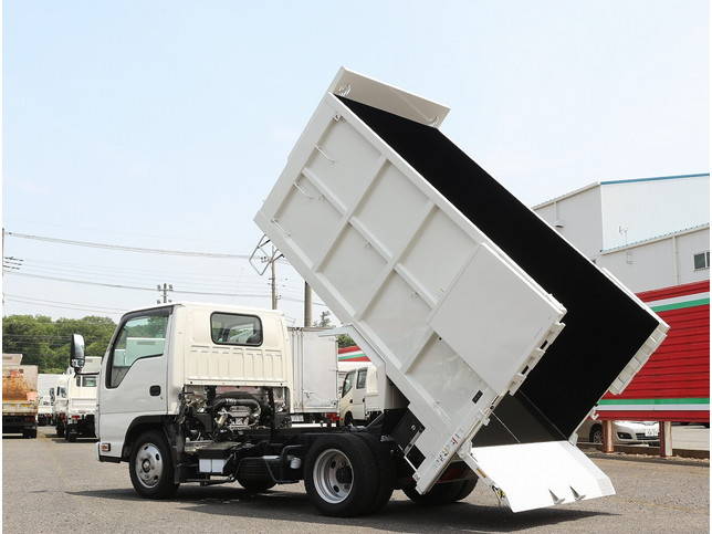 いすゞエルフ深ダンプ（土砂禁ダンプ）小型（2t・3t）[写真02]