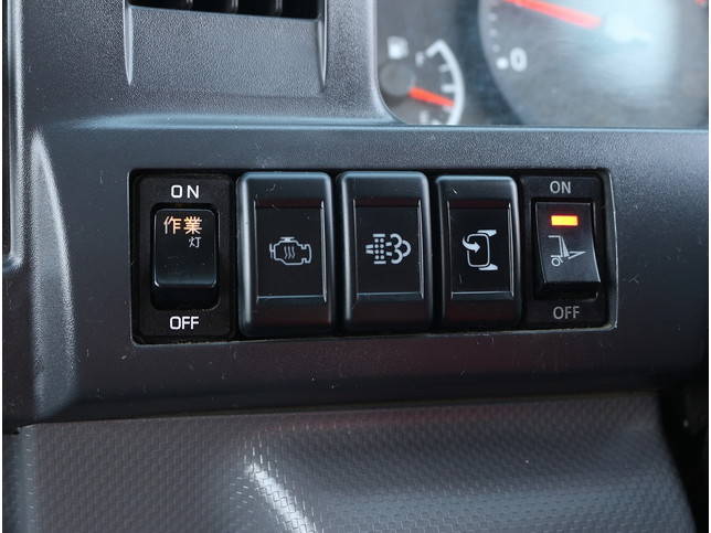 いすゞエルフ深ダンプ（土砂禁ダンプ）小型（2t・3t）[写真31]