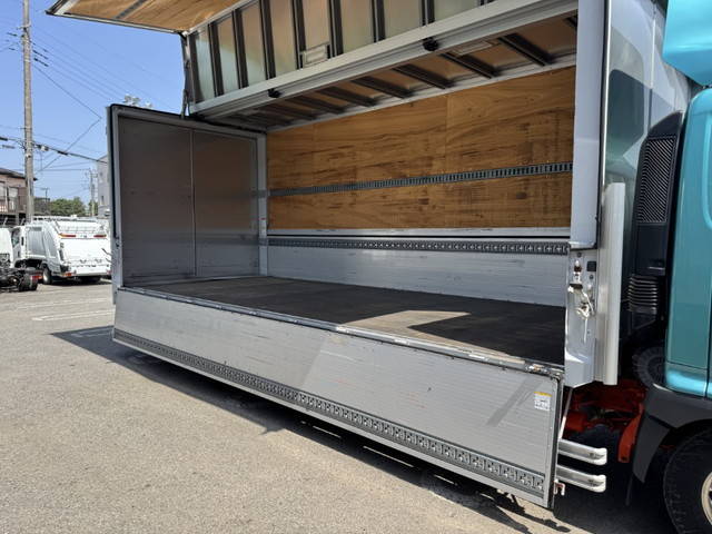 日野レンジャーアルミウイング中型（4t）[写真14]