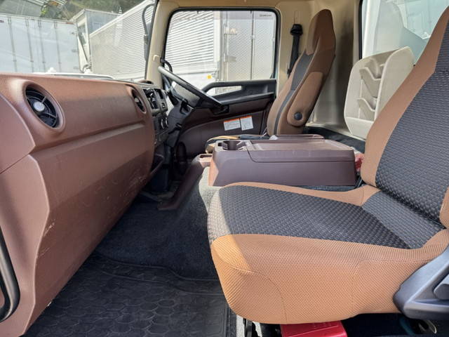 日野レンジャーアルミウイング中型（4t）[写真27]