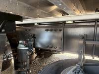 UDトラックスクオンアルミウイング大型（10t）[写真15]