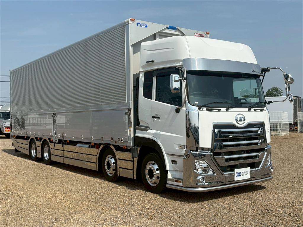 UDトラックスクオンアルミウイング大型（10t）[写真02]