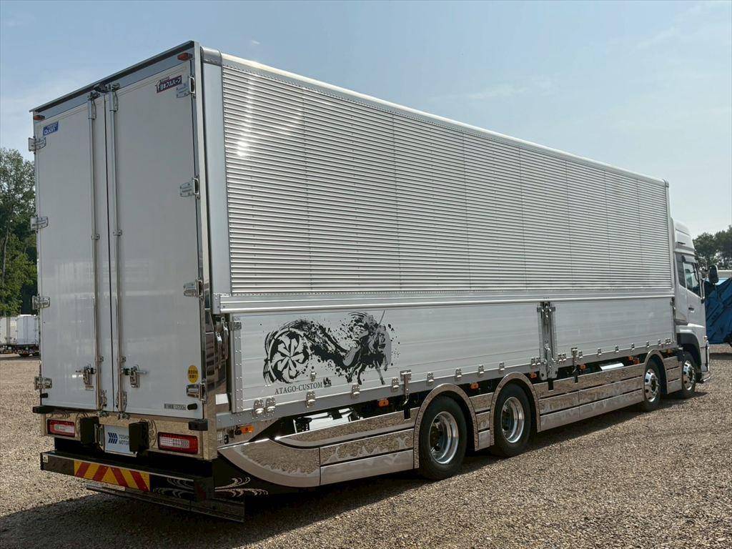 UDトラックスクオンアルミウイング大型（10t）[写真04]