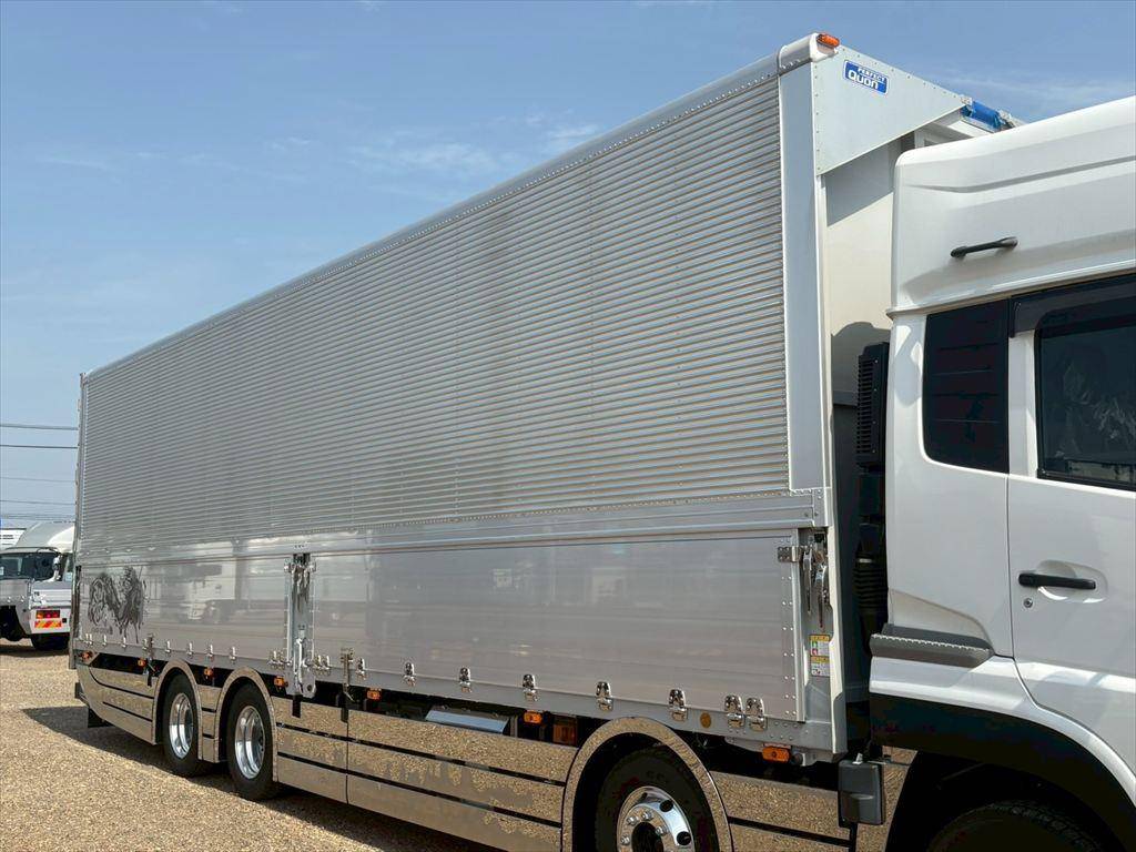 UDトラックスクオンアルミウイング大型（10t）[写真05]