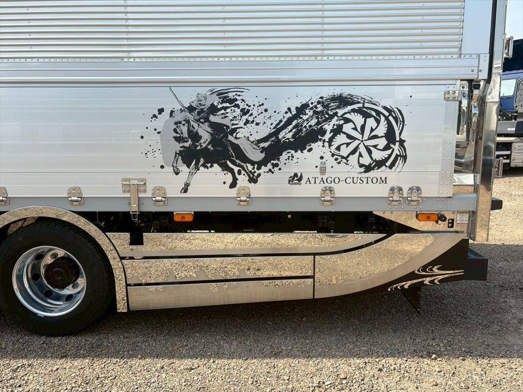 UDトラックスクオンアルミウイング大型（10t）[写真08]