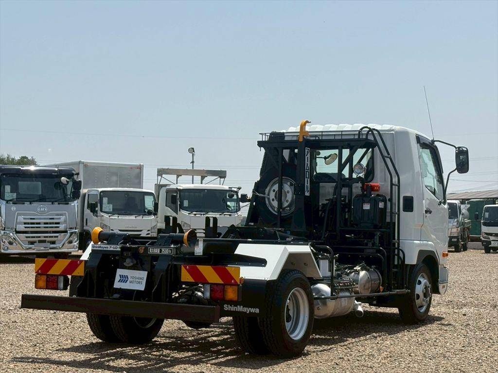 三菱ふそうファイターコンテナ専用車中型（4t）[写真04]