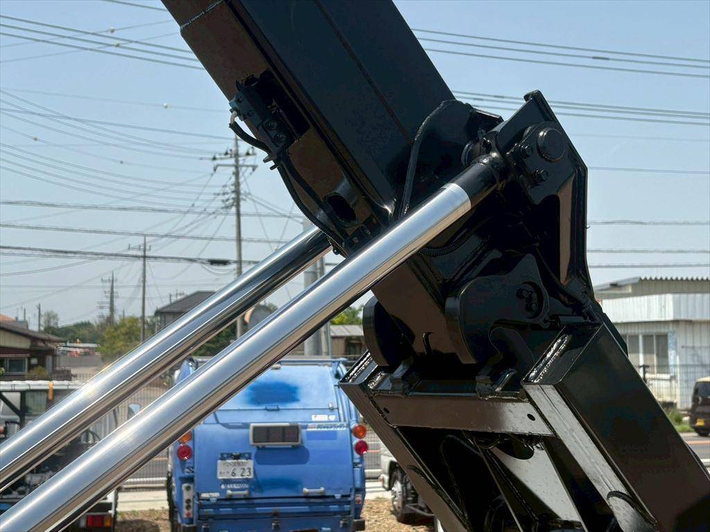 三菱ふそうファイターコンテナ専用車中型（4t）[写真09]