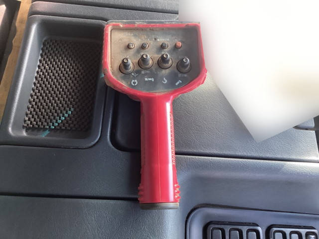 三菱ふそうスーパーグレートトレーラーヘッド（トラクターヘッド）大型（10t）[写真13]