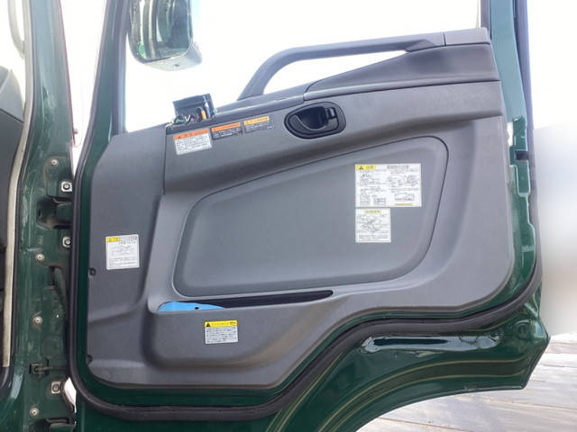 三菱ふそうスーパーグレートトレーラーヘッド（トラクターヘッド）大型（10t）[写真29]