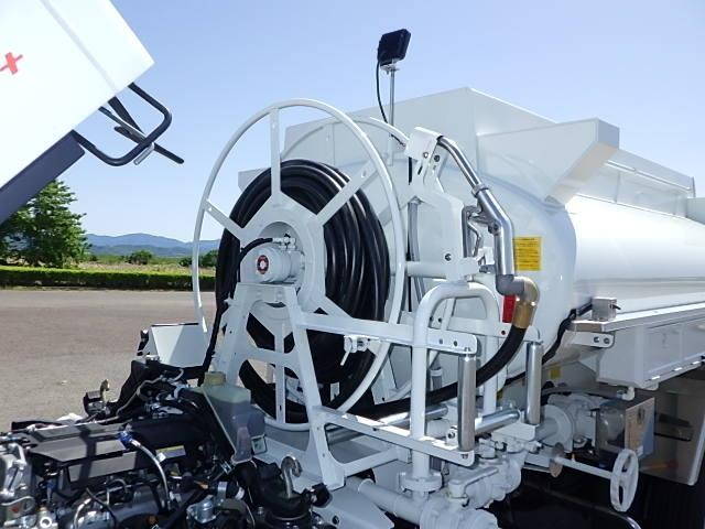 三菱ふそうキャンタータンク車（タンクローリー）小型（2t・3t）[写真13]