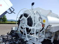 三菱ふそうキャンタータンク車（タンクローリー）小型（2t・3t）[写真14]