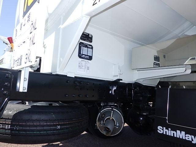 三菱ふそうキャンタータンク車（タンクローリー）小型（2t・3t）[写真16]