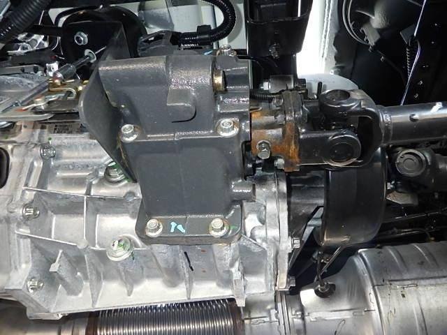 三菱ふそうキャンタータンク車（タンクローリー）小型（2t・3t）[写真19]