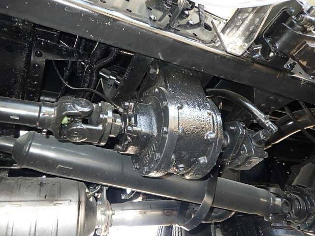 三菱ふそうキャンタータンク車（タンクローリー）小型（2t・3t）[写真20]