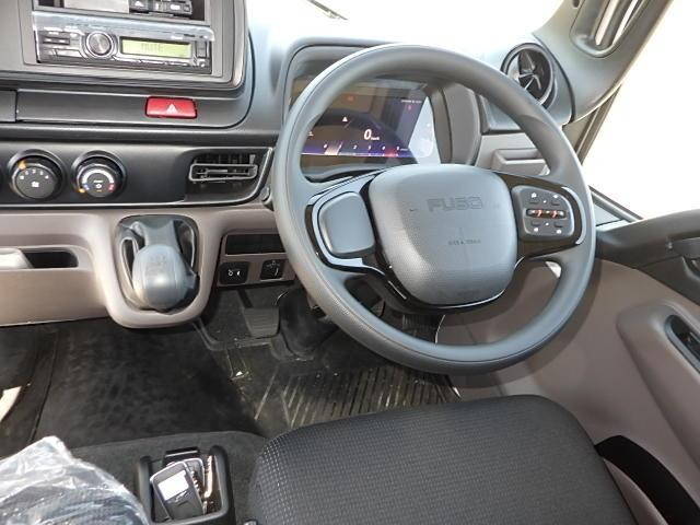 三菱ふそうキャンタータンク車（タンクローリー）小型（2t・3t）[写真26]