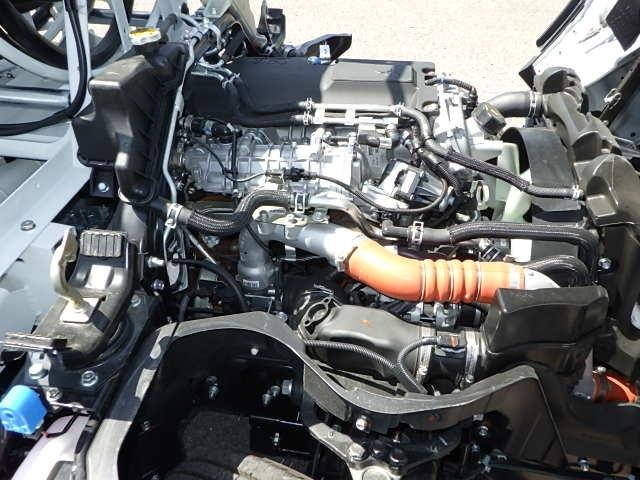 三菱ふそうキャンタータンク車（タンクローリー）小型（2t・3t）[写真28]