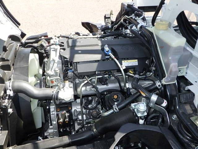 三菱ふそうキャンタータンク車（タンクローリー）小型（2t・3t）[写真29]