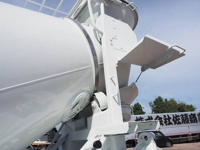 三菱ふそうキャンターミキサー車（コンクリートミキサー）小型（2t・3t）[写真14]