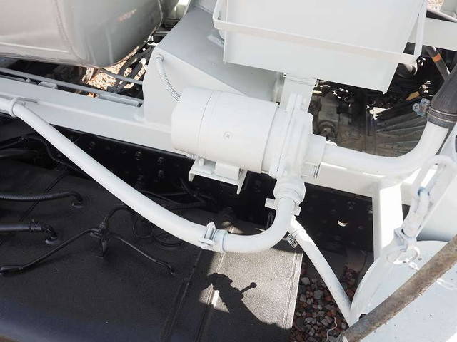 三菱ふそうキャンターミキサー車（コンクリートミキサー）小型（2t・3t）[写真23]