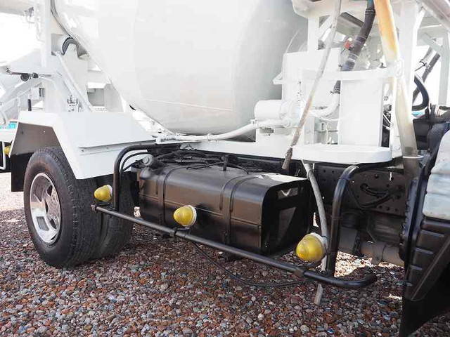 三菱ふそうキャンターミキサー車（コンクリートミキサー）小型（2t・3t）[写真26]