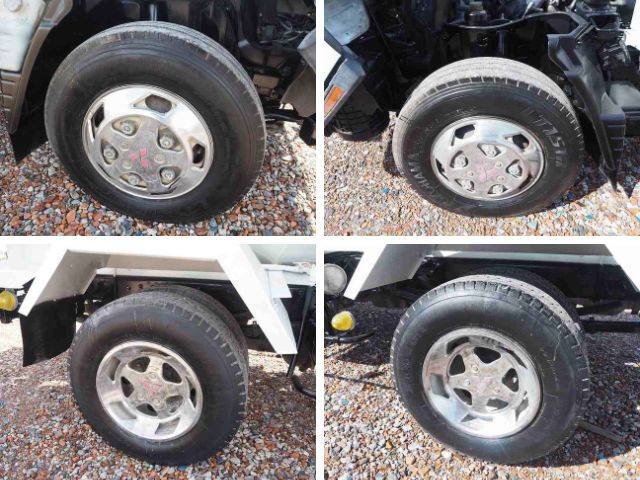 三菱ふそうキャンターミキサー車（コンクリートミキサー）小型（2t・3t）[写真28]