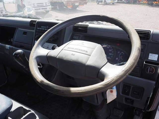 三菱ふそうキャンターミキサー車（コンクリートミキサー）小型（2t・3t）[写真38]