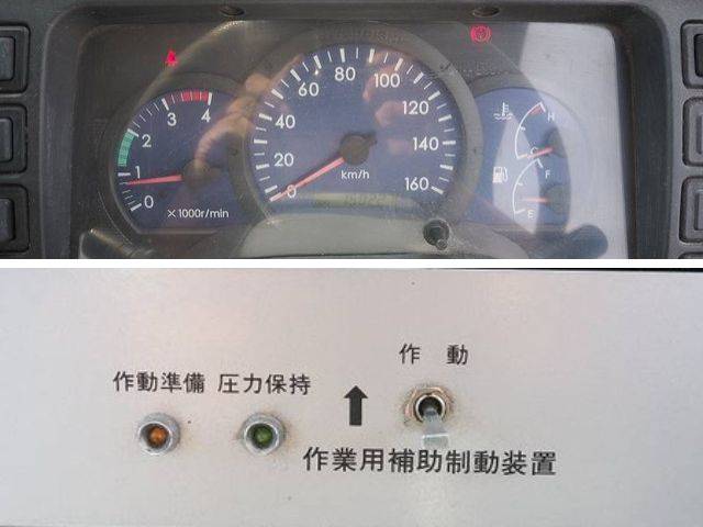 三菱ふそうキャンターミキサー車（コンクリートミキサー）小型（2t・3t）[写真39]