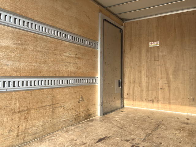 トヨタダイナパネルバン小型（2t・3t）[写真11]