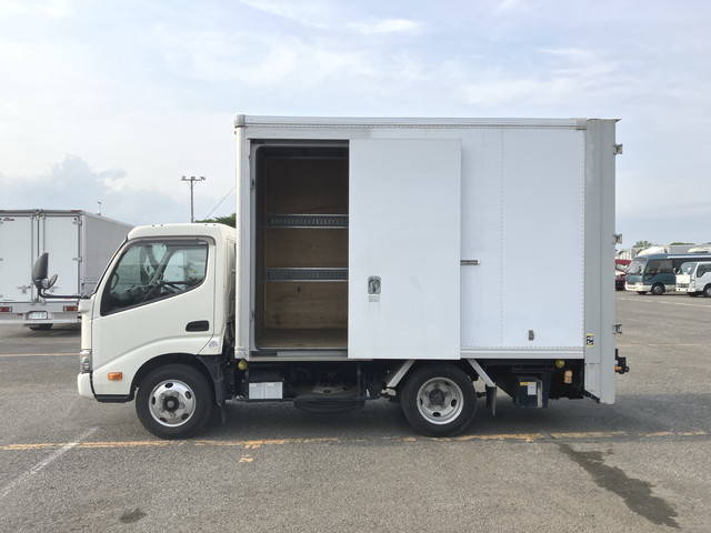トヨタダイナパネルバン小型（2t・3t）[写真13]
