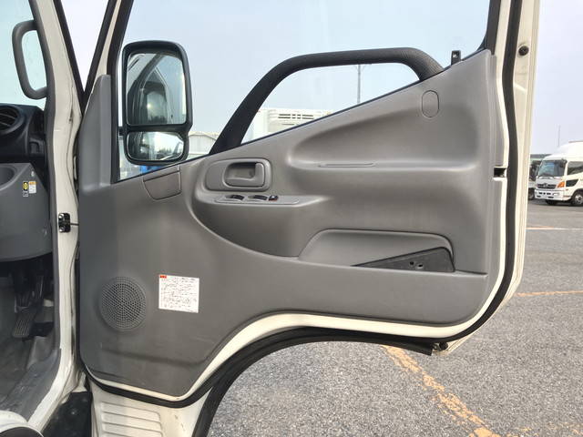 トヨタダイナパネルバン小型（2t・3t）[写真29]