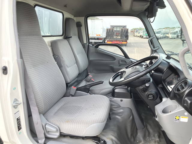 トヨタダイナパネルバン小型（2t・3t）[写真32]