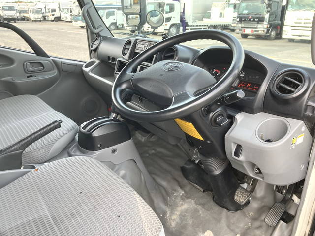 トヨタダイナパネルバン小型（2t・3t）[写真33]