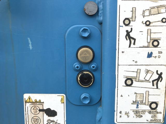 三菱ふそうキャンターアルミブロック小型（2t・3t）[写真21]