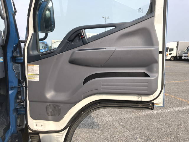 三菱ふそうキャンターアルミブロック小型（2t・3t）[写真31]