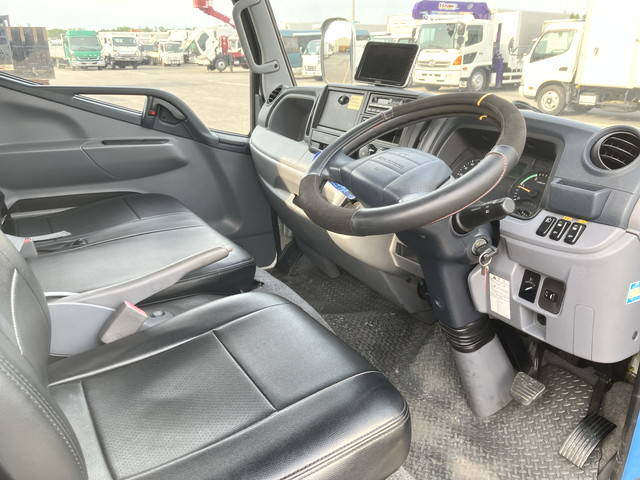 三菱ふそうキャンターアルミブロック小型（2t・3t）[写真34]