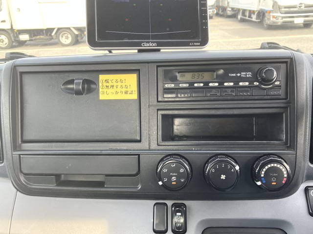 三菱ふそうキャンターアルミブロック小型（2t・3t）[写真36]