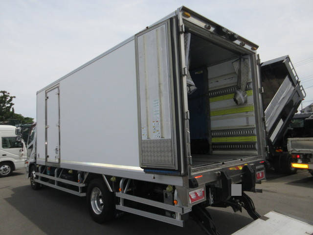 三菱ふそうファイター冷凍車（冷蔵車）増トン（6t・8t）[写真09]