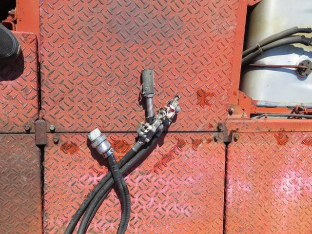 三菱ふそうスーパーグレートトレーラーヘッド（トラクターヘッド）大型（10t）[写真19]