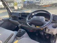 トヨタトヨエース平ボディ小型（2t・3t）[写真17]