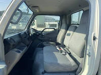 トヨタトヨエース平ボディ小型（2t・3t）[写真22]